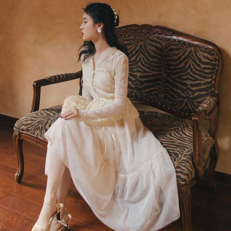 Women's Vintage Lace Court Shirt Mesh Skirt Two Piece Set