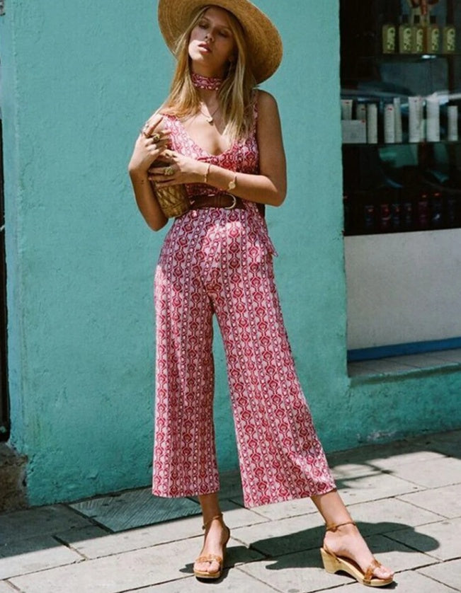 V-Neck Vintage Jumpsuit – Timeless & Stylish