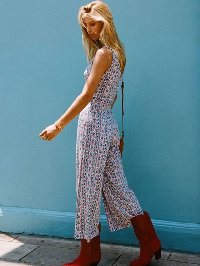 V-Neck Vintage Jumpsuit – Timeless & Stylish