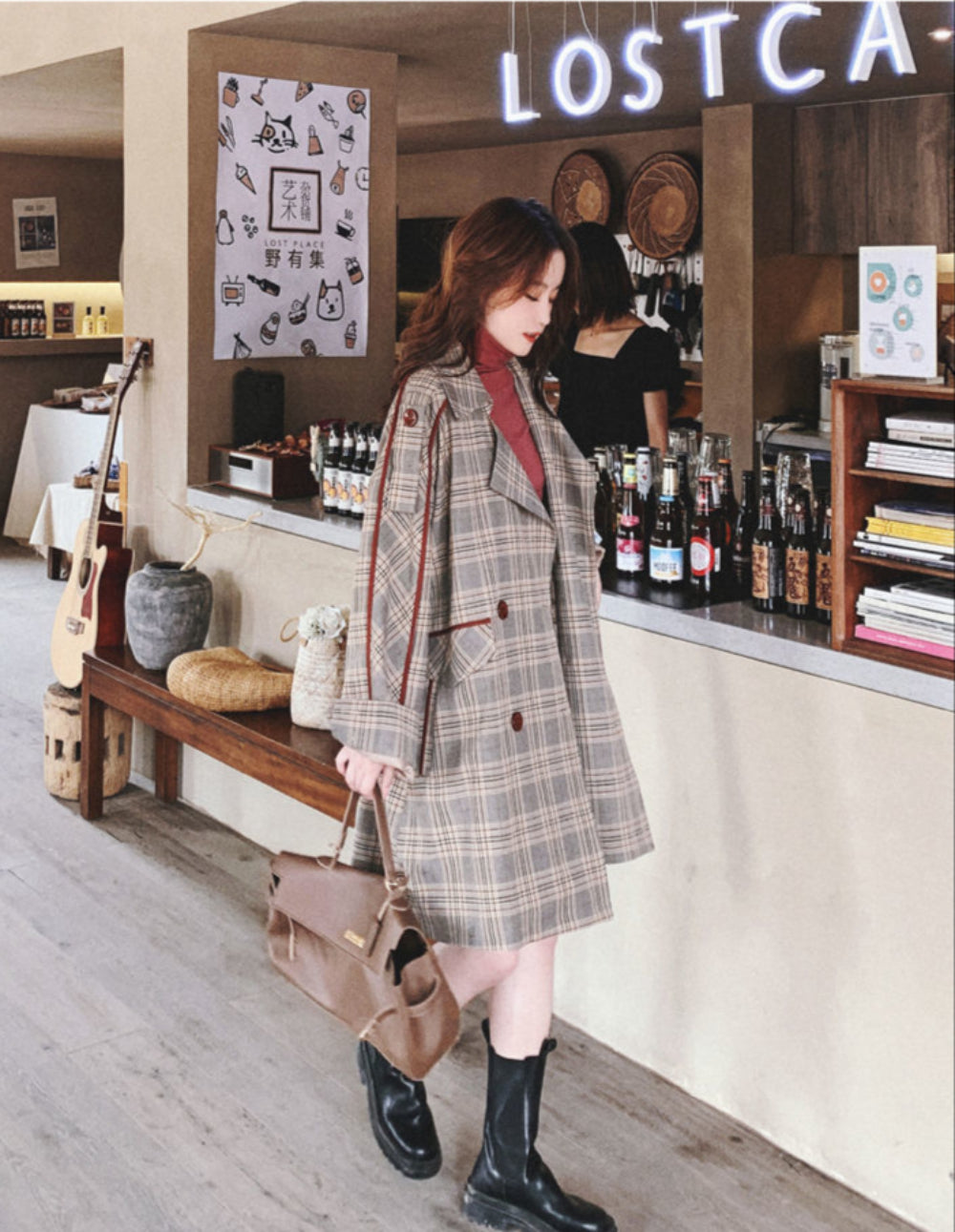 Retro Plaid Windbreaker – Stylish & Comfortable Outerwear