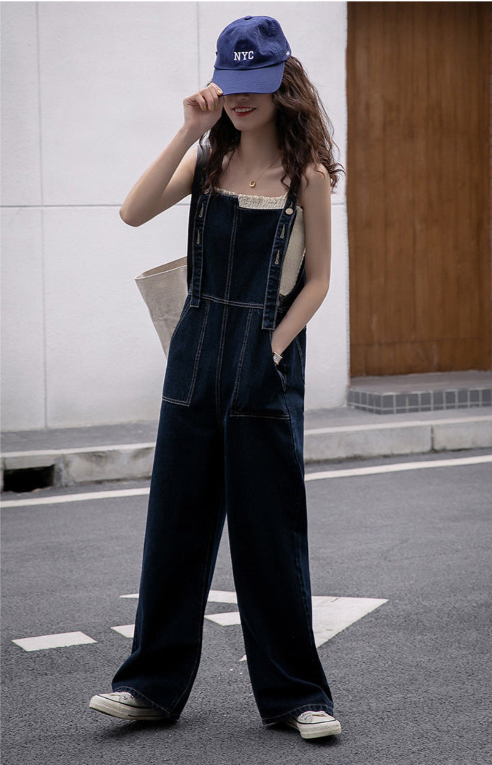 Retro Denim Overalls – Classic Style & Comfortable Fit