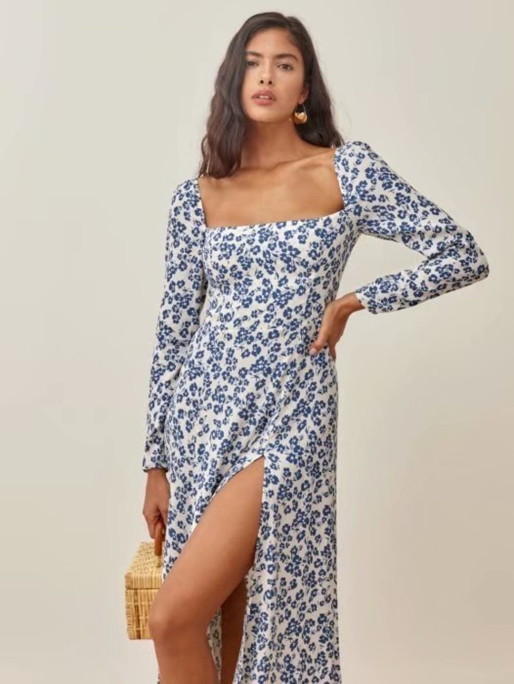 Women's French vintage fashion print long dress, featuring an elegant design and timeless style for a sophisticated look.