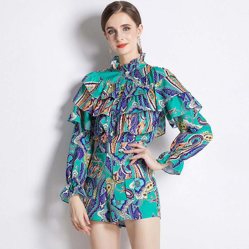 Women's Vintage Fashion Print – Elegant & Timeless Outfit
