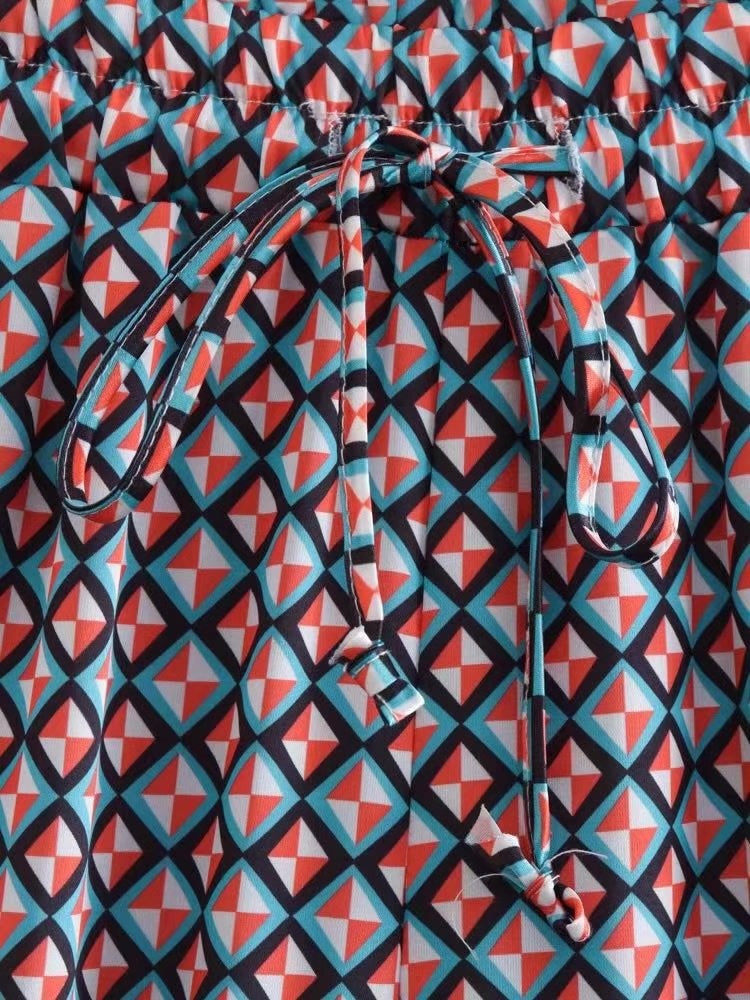 Vintage-inspired Geometric Print Shirt-pants Set
