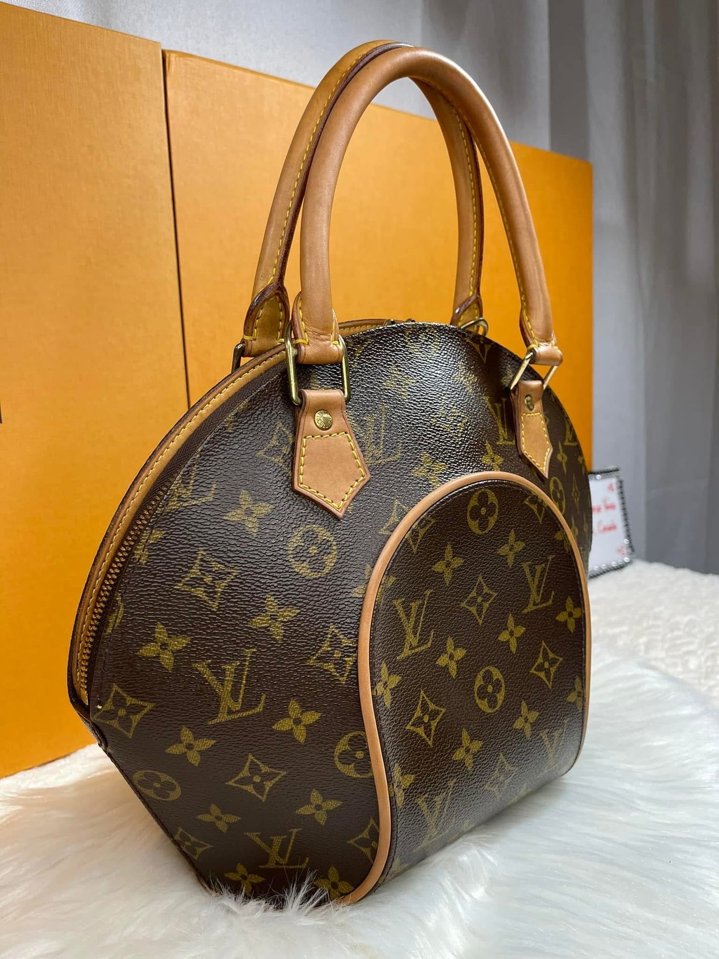 ELLIPSE PM HANDBAG MONOGRAM