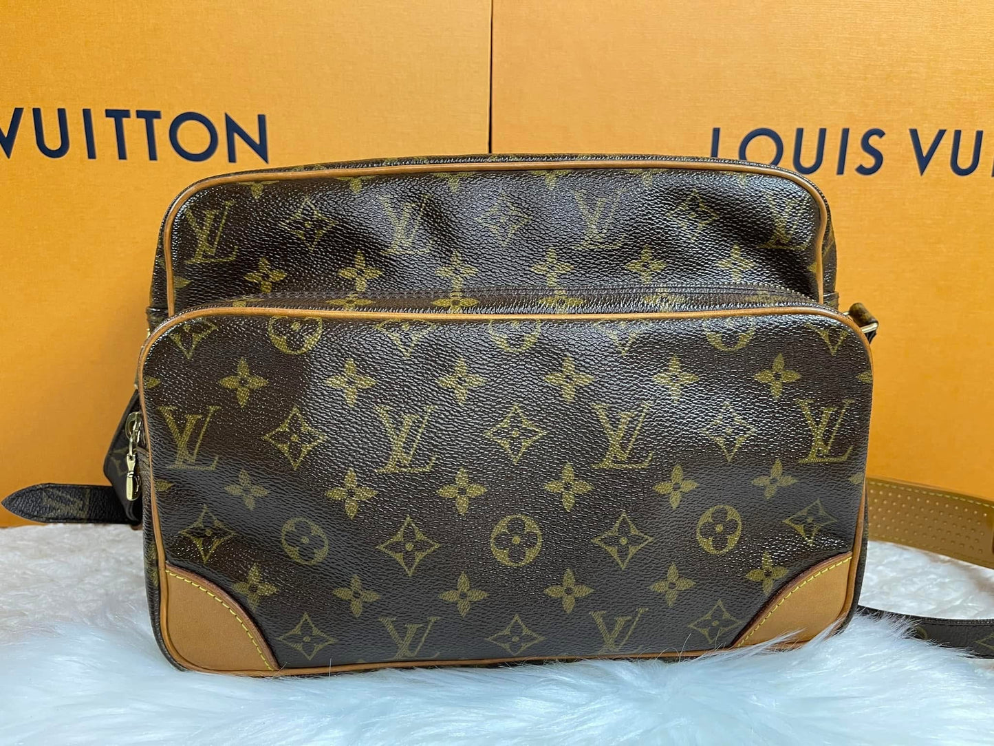 NILE CROSSBODY SHOULDER BAG PURSE MONOGRAM
