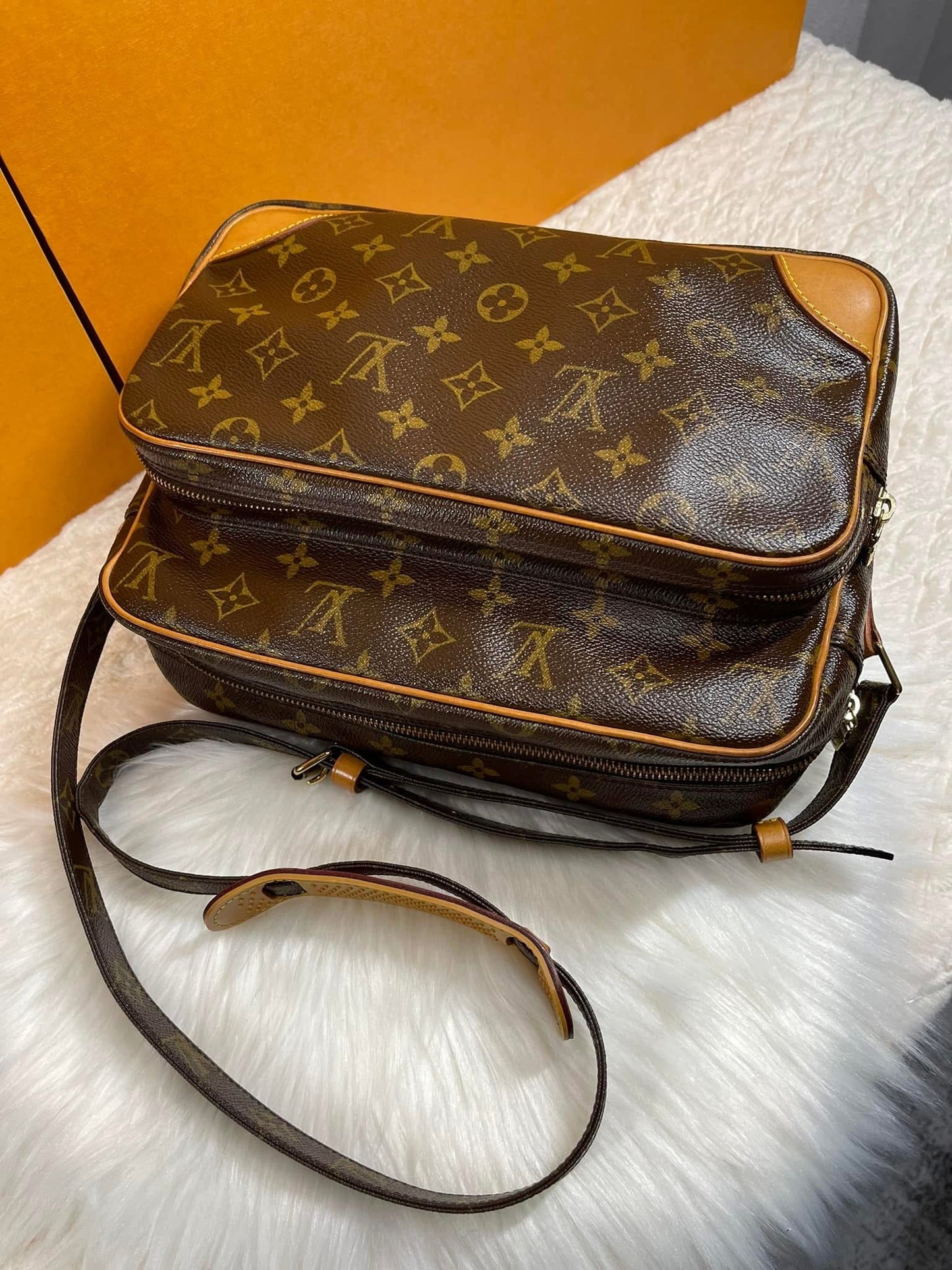 NILE CROSSBODY SHOULDER BAG PURSE MONOGRAM