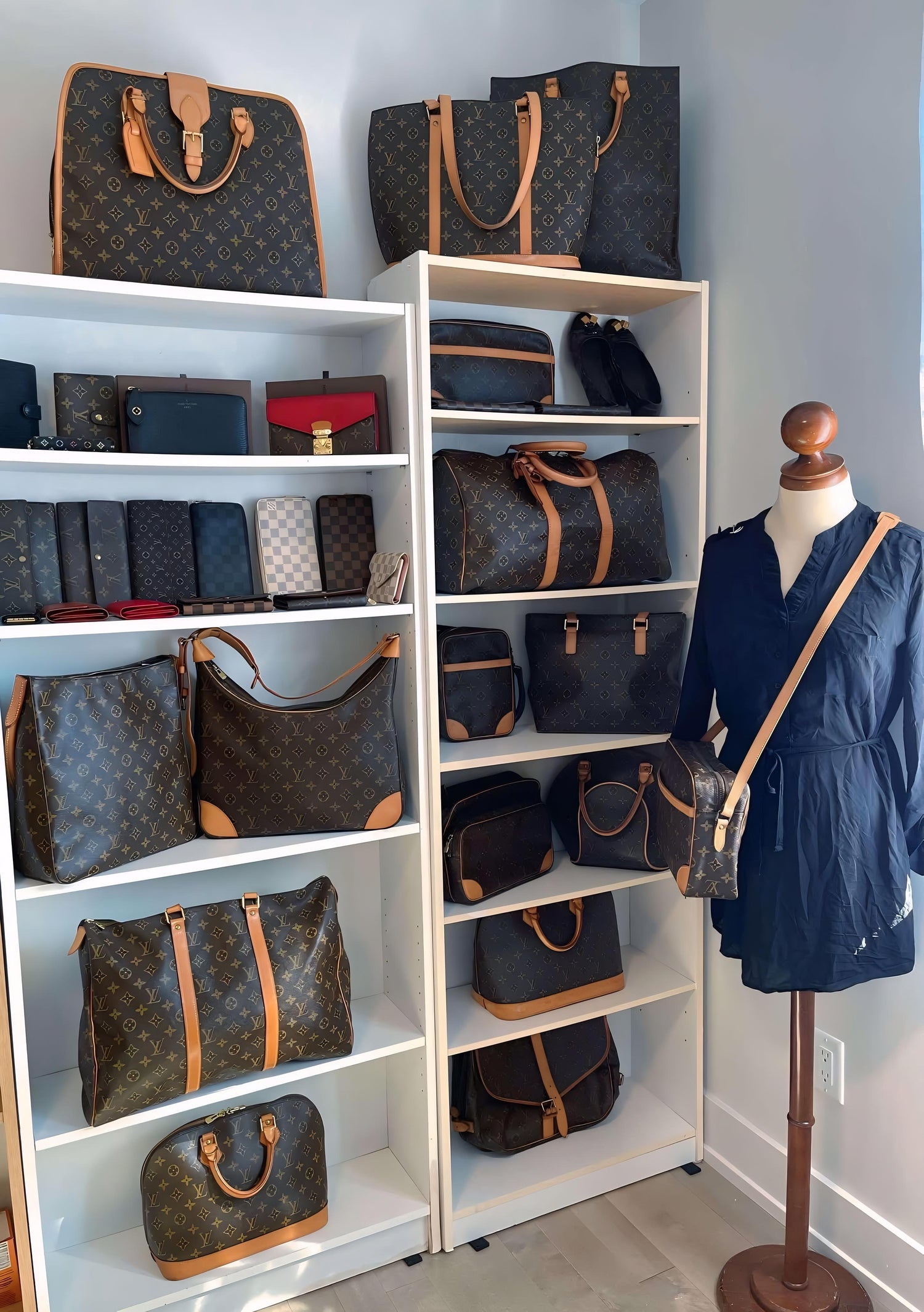 Authentic Preloved Bags & Wallets