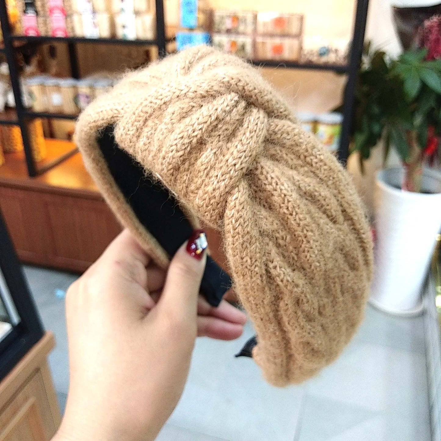 Vintage knitted knotted headband