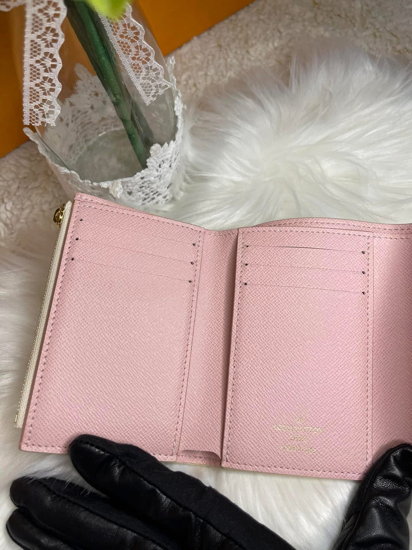 Damier Azur Portefeuille Victorine Trifold Wallet