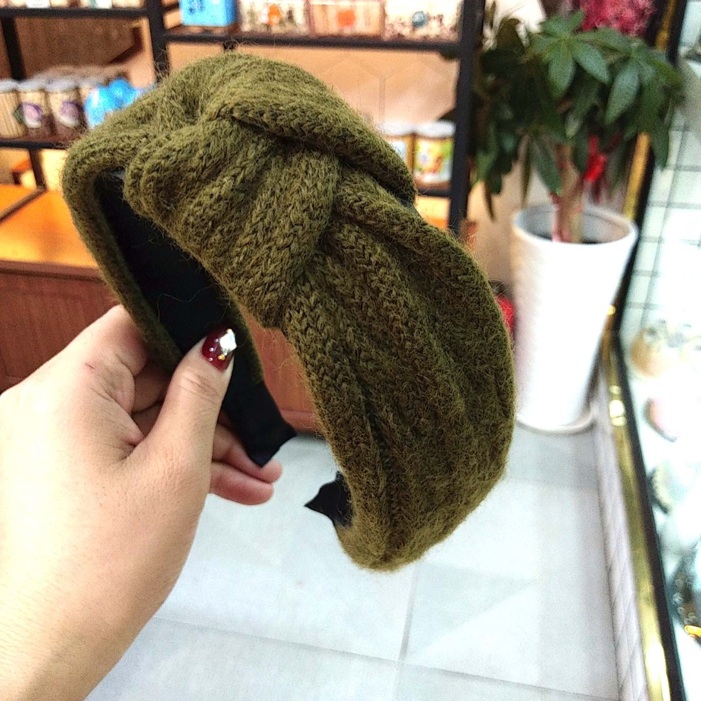 Vintage knitted knotted headband