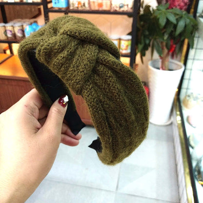 Vintage knitted knotted headband