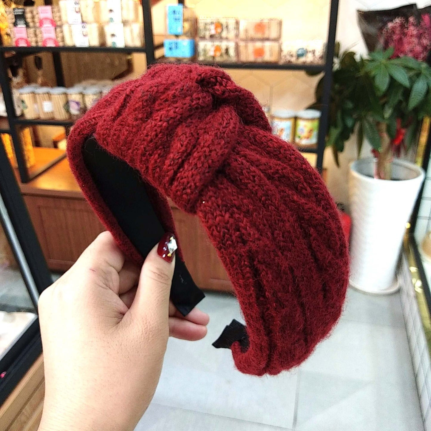 Vintage knitted knotted headband