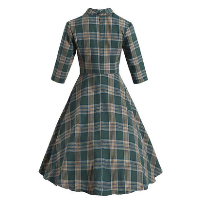 Retro Swing Dress – Vintage Style & Timeless Elegance