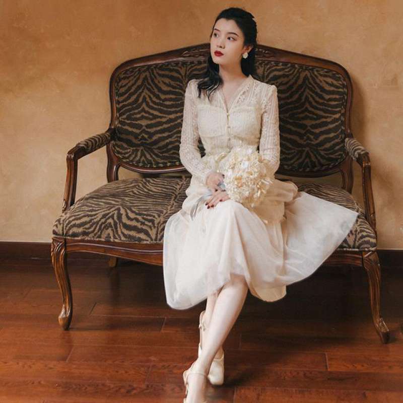 Women's Vintage Lace Court Shirt Mesh Skirt Two Piece Set