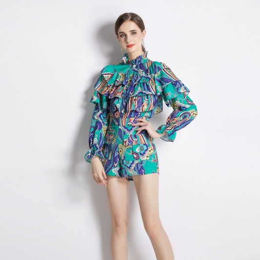Women's Vintage Fashion Print – Elegant & Timeless Outfit