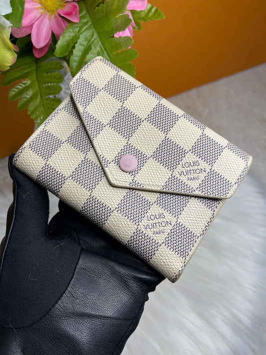Damier Azur Portefeuille Victorine Trifold Wallet