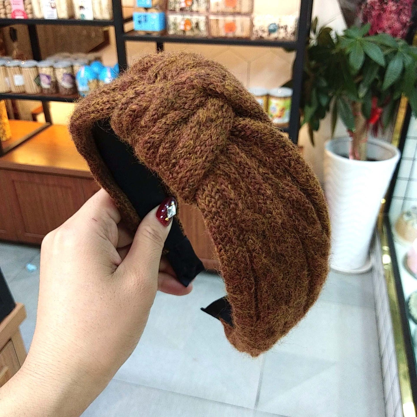 Vintage knitted knotted headband
