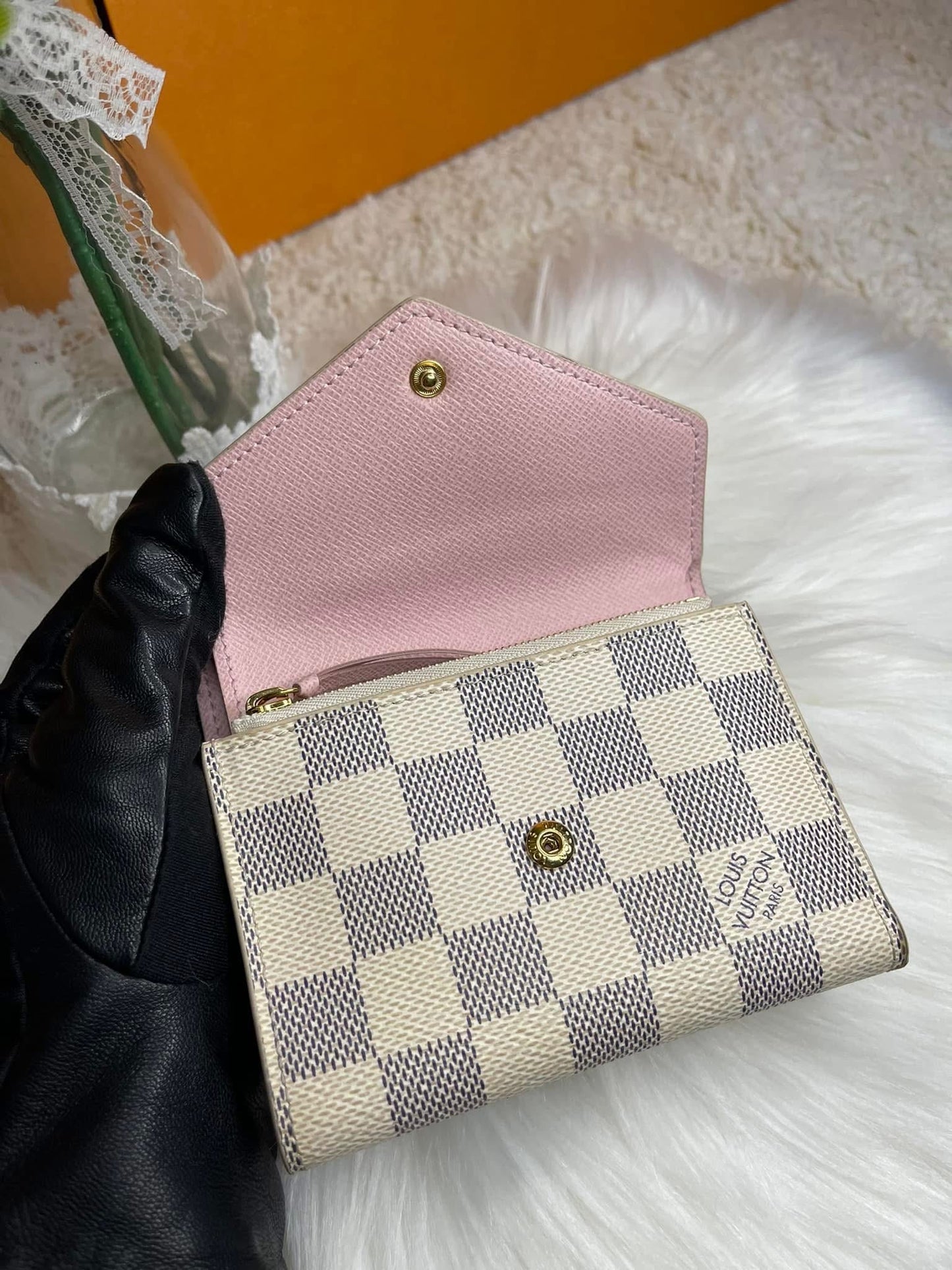 Damier Azur Portefeuille Victorine Trifold Wallet
