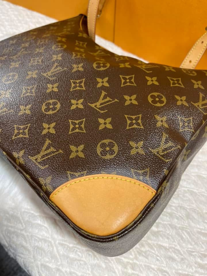 BOULOGNE 35 Shoulder Monogram Bag