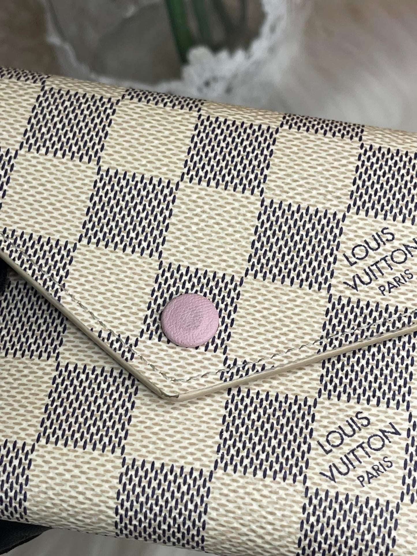 Damier Azur Portefeuille Victorine Trifold Wallet