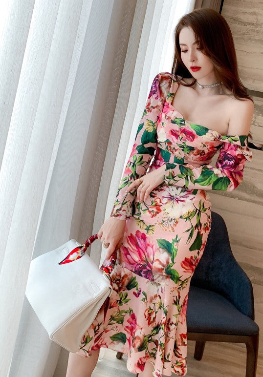 Spring 2024 Women's Retro Mid-Length Printed Casual Dress